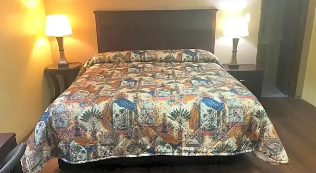 Четырёхместный номер Standard Americas Best Value Inn Stone Mountain Atlanta E