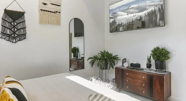9005B - Luxury Two Bedroom + Den 2 Home, Varaa Lomakoti Solitude 