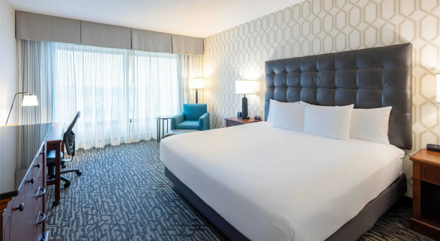 Номер Deluxe Drury Plaza Hotel St. Louis Chesterfield