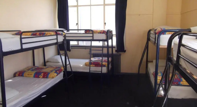 Кровать в общем номере Archies Bunker Affordable Accommodation