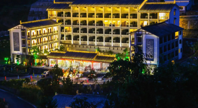 Xinxing Tianlushan Health Resort Hotel, Rezerwuj Ośrodek wypoczynkowy Hotele resortowe w Guangdong, Ośrodek wypoczynkowy