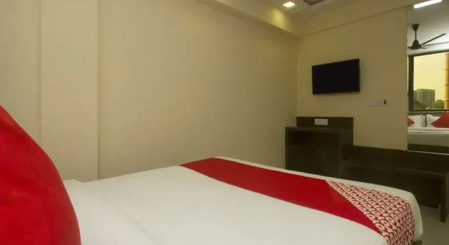 OYO 17393 Hotel Elite Plaza, Забронировать Отель Отели штата Махараштры 3 звезды, 3*