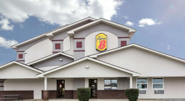 Четырёхместный номер Standard Super 8 by Wyndham Summersville - New River National Park
