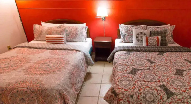 Четырёхместный номер Standard Gables Inn