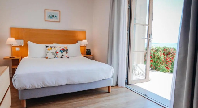 Двухместный номер Standard Цокольный этаж с видом на бассейн Hôtel La Villa Douce