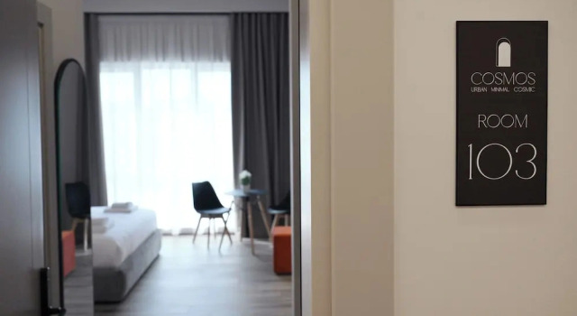 Cosmos Luxury Studio Suites, Забронировать Апартаменты/квартира Отели в центре Тираны, в центре, Парковка