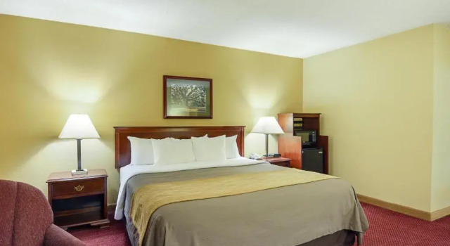 Camera Standard Quality Inn