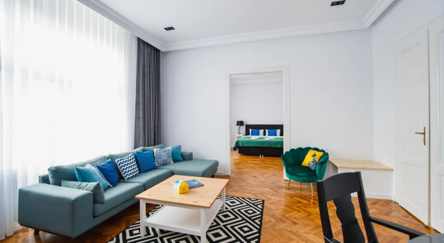 Spacious RiverViews Apartment near Piata Unirii, Prenota Appartamento Oradea 
