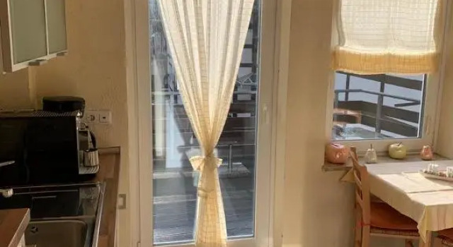 Ferienwohnung Janus Altstadt-Hameln Haus 1 inklusive Parkplatz mit und ohne Balkon, Забронировать Отель Хамельн Weser Uplands, рядом с Мастерская по изготовлению смотровых стекол