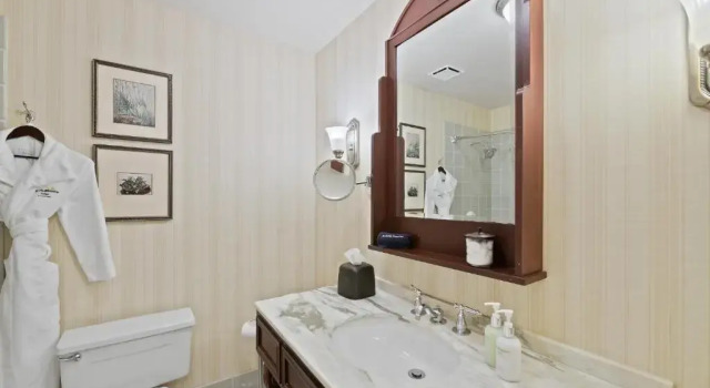 Полулюкс Deluxe Poste Montane Lodge by East West
