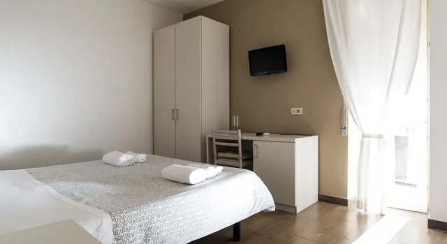 Anna Guest House, Prenota Affittacamere Aurelio Roma, vicino a Stazione Metro Cornelia