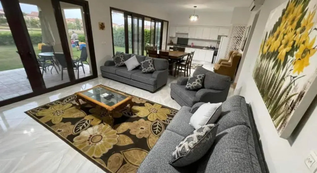 Luxury Marassi Beach House Perfect for Families, Varaa Hotelli El Alamein 