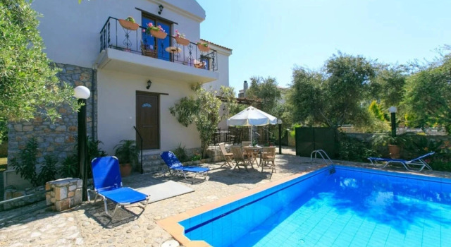 Коттедж Villa Tzina