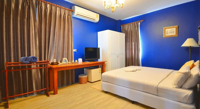 Baan Rajdamnern Huahin
