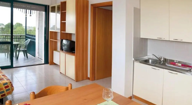 So Stylish Residenza Delle Terme 1 Bed Sleeps 4, Забронировать Апартаменты/квартира Бибионе-Пинеда Венето, рядом с Долина Вальгранде