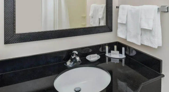 Студия Fairfield Inn & Suites Santa Maria