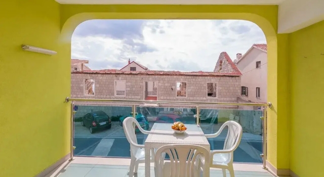 Студия с балконом Apartments Road star