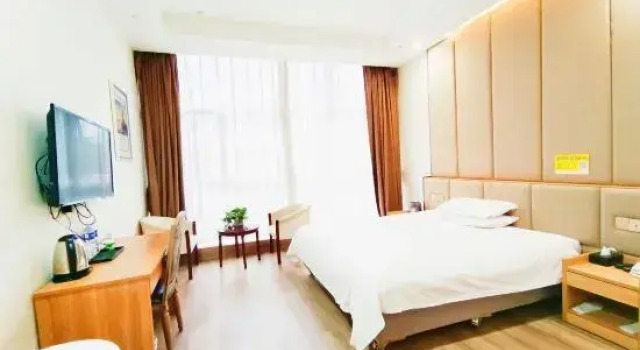 Hangzhou Qingcheng Hotel (Linping Yintai Subway Station), Buchen Sie Hotel Hangzhou 