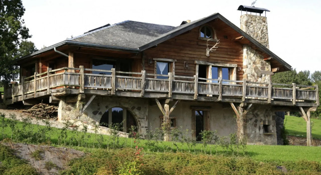 Luxurious Chalet with Hot Tub & Sauna in Thirimont, Rezervovat Chata Hotely v Lutych s parkováním, Parkování