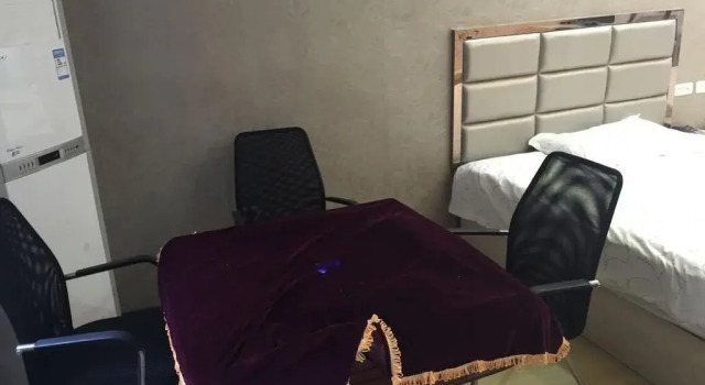 Chuxing Hotel, Rezervovat Hotel Xiangyang Čína