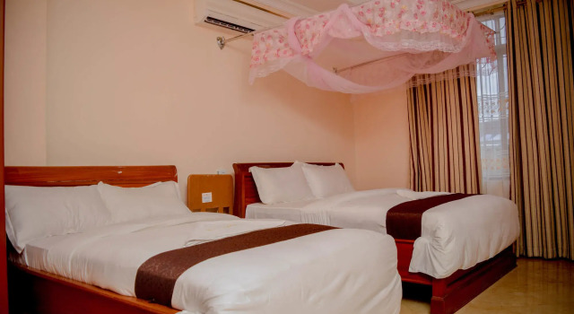 Silver Paradise Hotel