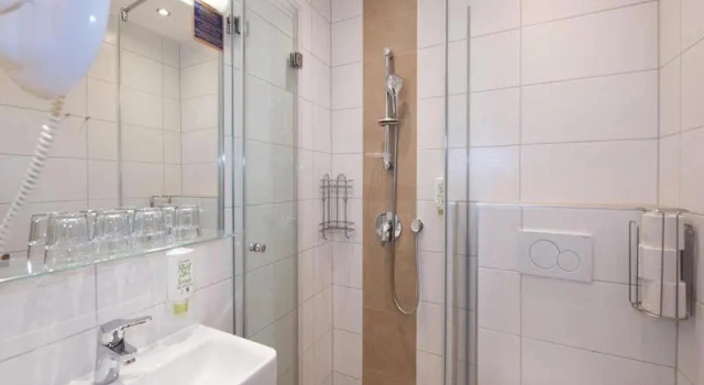 Двухместный номер Economy с балконом Barry Memle Lake Side Resort