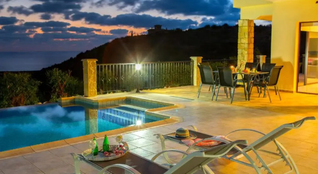 Vila Villa Blue Jadeite