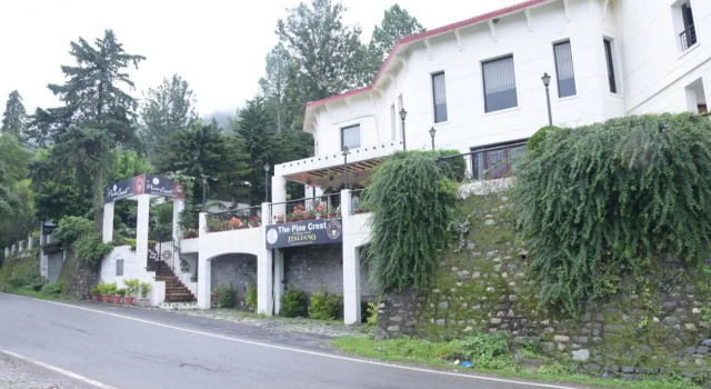 The Pine Crest Resort Bhimtal, Buchen Sie Hotel Bhimtal Uttarakhand