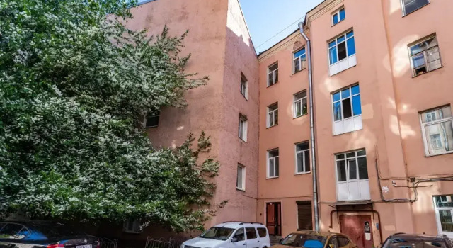 ApartMe Садовая, Забронировать Отель Отели Санкт-Петербурга с парковкой, рядом с Станция метро «Сенная Площадь», Парковка