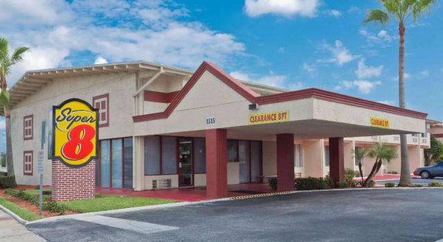 Номер Standard Super 8 by Wyndham Melbourne
