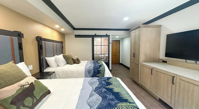 Четырёхместный номер Standard Fontana Village Resort & Marina
