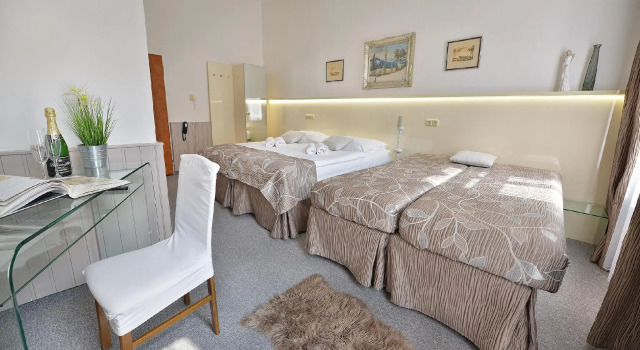 Standard Vierer Zimmer Anette Hotel