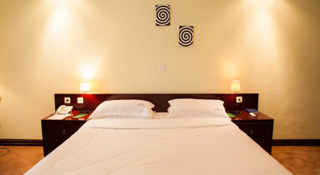 Gorillas Lake Kivu Hotel