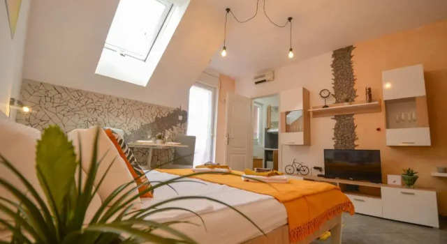 Misha Studio - Cozy place to stay in Novi Sad, Забронировать Отель Нови-Сад Воеводина