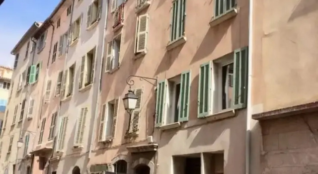 Apartment with One Bedroom in Toulon, with Wifi, Забронировать Апартаменты/квартира Отели Тулона с парковкой, рядом с Тулонский собор, Парковка