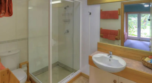 Коттедж Superior с 3 комнатами Trade Winds Country Cottages