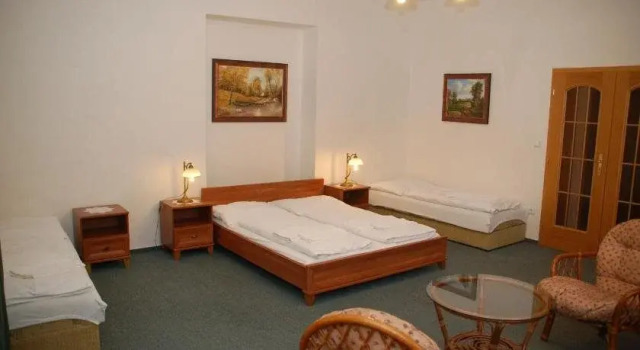 Penzion Černý Kůň, Rezervați Hotel Hradec Králové 