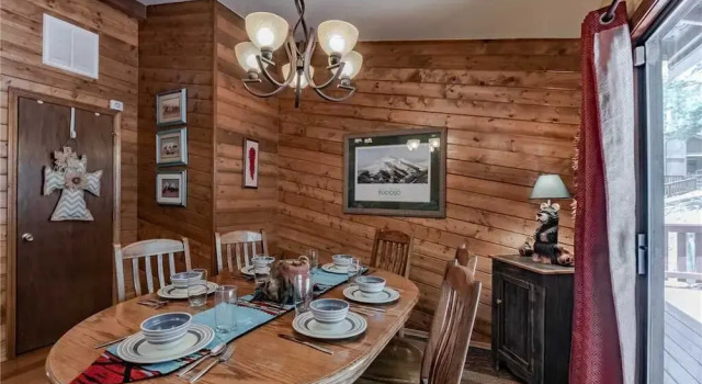 Fort Getaway - Three Bedroom Cabin with Hot Tub, Varaa Hotelli Ruidoso New Mexico