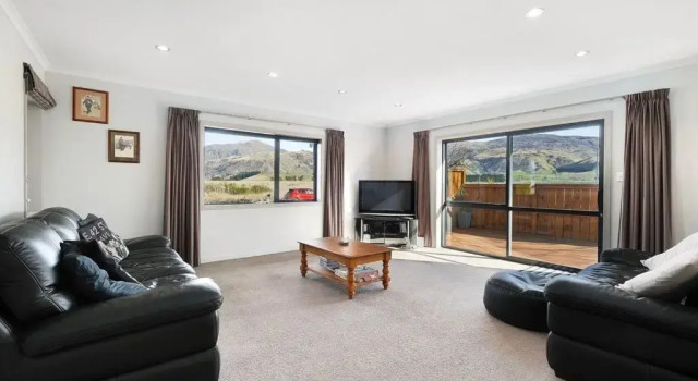 Seldom Inn - Cromwell Holiday Home