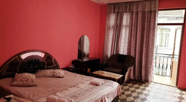 White Rose, Book Hotel Batumi 