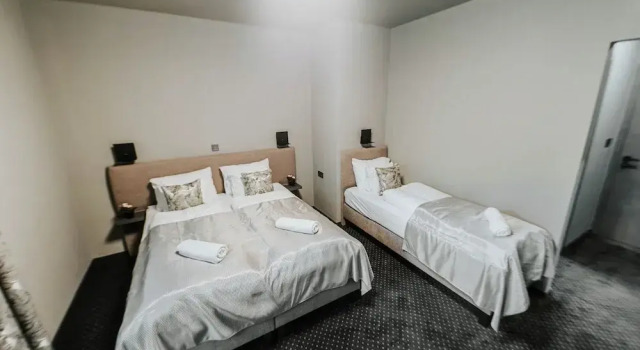 Arena Deluxe & Spa, Prenota Resort Seghedino 