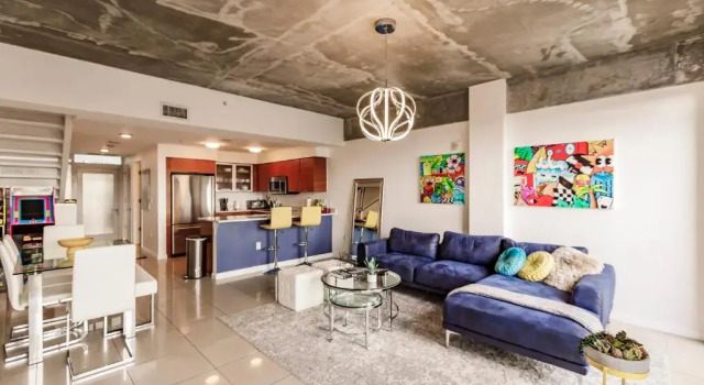 Апартаменты Hang Ten- Large Townhome, lux amenities, parking