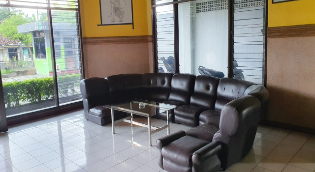 Hotel Pondok Indah RedPartner, Rezervovat Hotel Hotely v centru Madiun, hotely v centru Madiun, Parkování