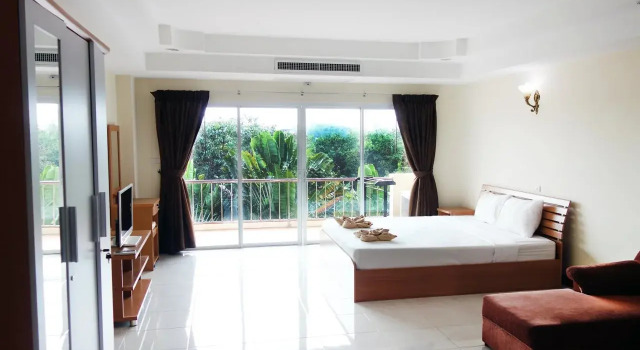 Replica Resort