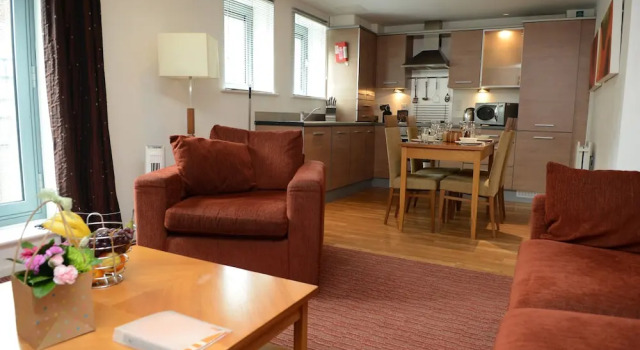 PREMIER SUITES Newcastle, Забронировать Апартаменты/квартира Ньюкасл-апон-Тайн Тайн и Уир, рядом с Спортивно-развлекательный комплекс Metro Radio Arena