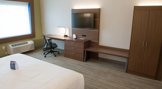 Двухместный номер Standard Holiday Inn Express & Suites Mishawaka - South Bend