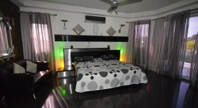 Luxury Villa in Sosua Center - 7 Beds/7 Baths