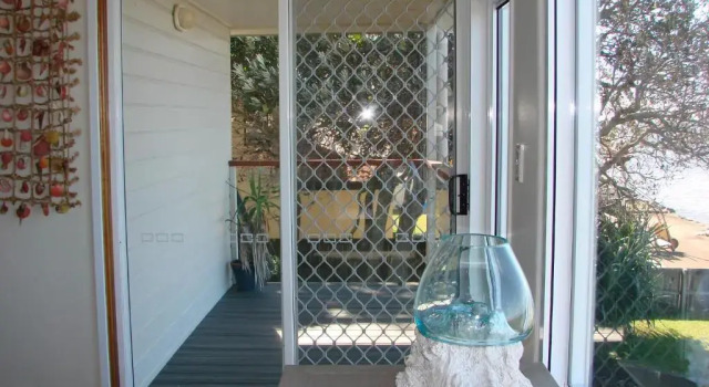Коттедж Ocean Pearl - 3 bedroom beachfront property