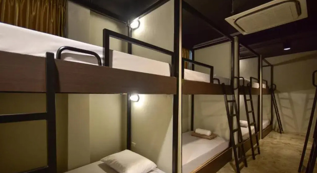 Кровать в общем номере Inn Stations Hostel