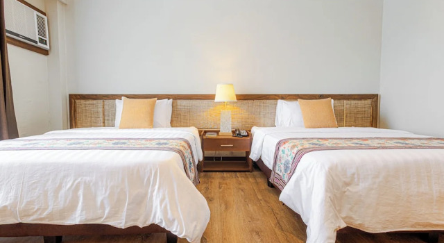 Premier Sextuple room Java Hotel